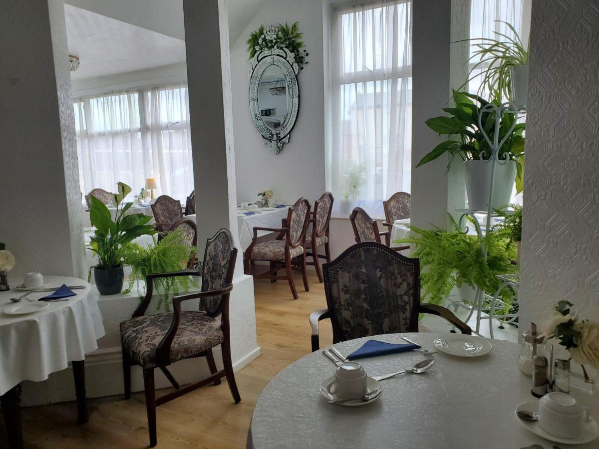 Brooklyn Hotel Blackpool Buitenkant foto